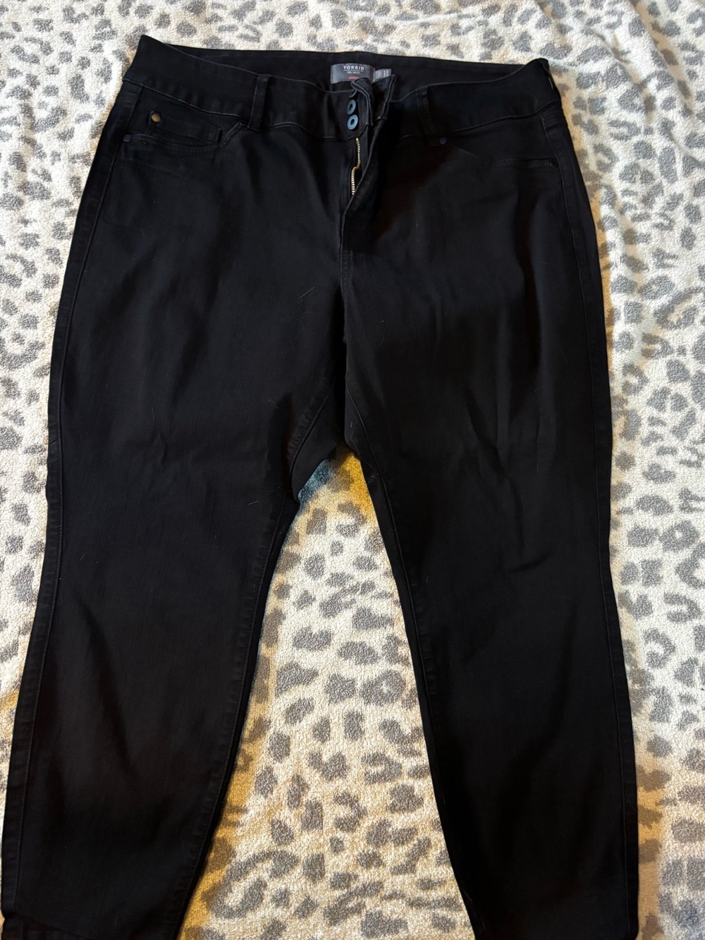 Women's Black Skinny Jeans - Stretch Slim Fit. Short length.